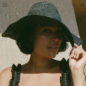 DOEN BLACK TAFT HAT